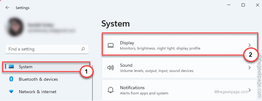 display-min