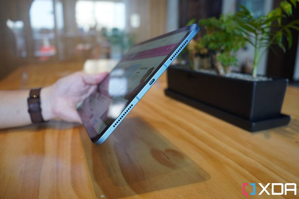 iPad-Air-2022-m1-xda-4555688574-1024x683-1