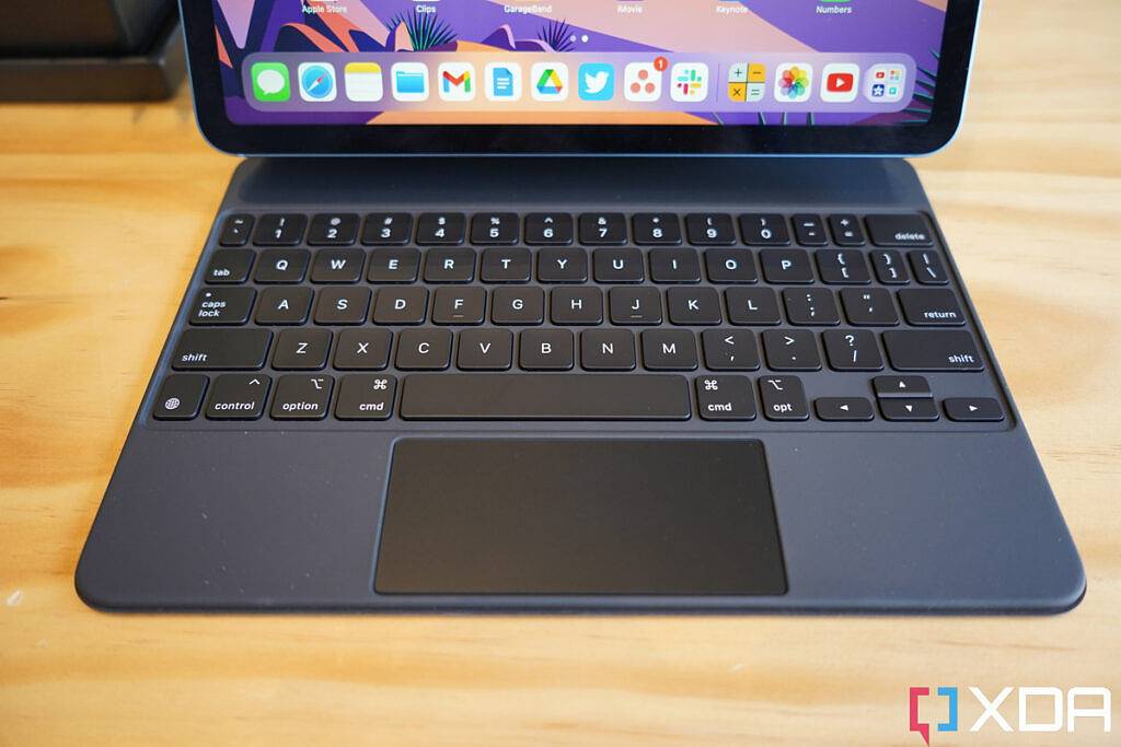 iPad-Air-2022-XDA-12344y55-1024x683-1