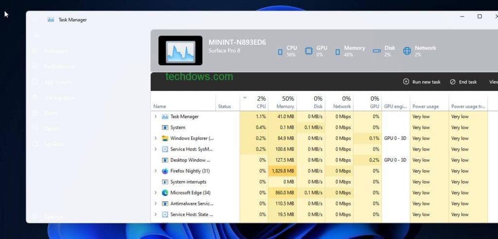 如何在Windows 11上启用任务管理器的流畅设计和暗模式？