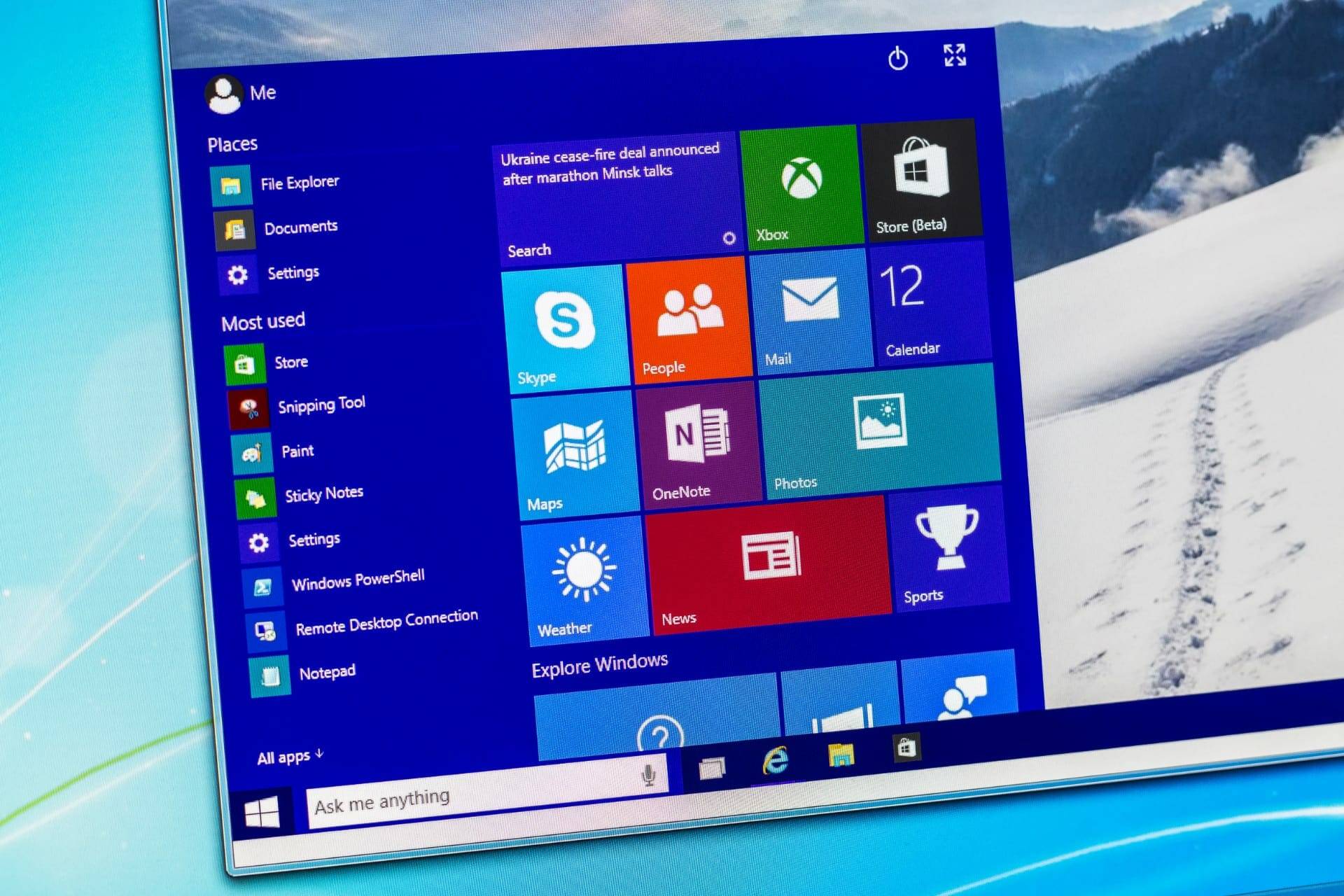如何在 Windows 11 中将任务栏移到左侧?