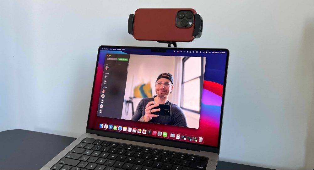 twelve-south-hoverbar-duo-iphone-continuity-camera