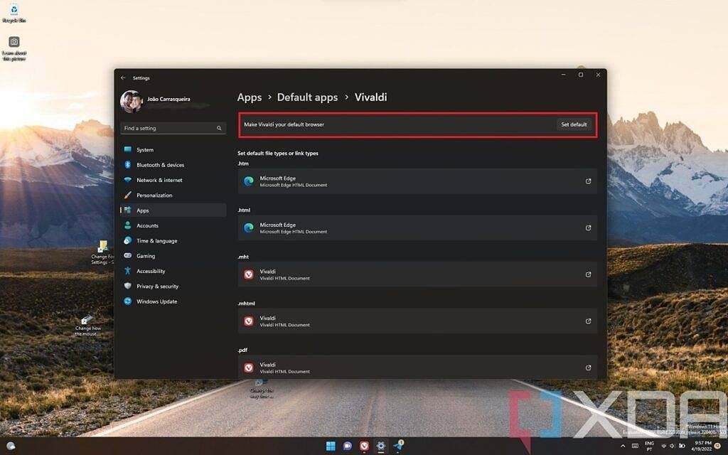 Default-associations-for-Vivaldi-with-option-to-set-it-as-default-browser-1024x640-1