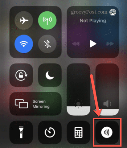 如何在 iPhone 上使用 NFC