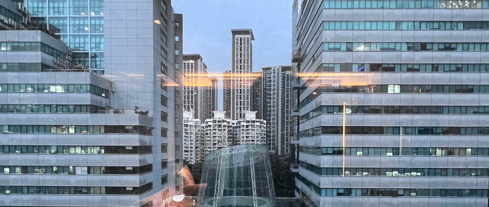 深圳参战大模型!整合1000亿元AI基金群,公布AI发展行动方案