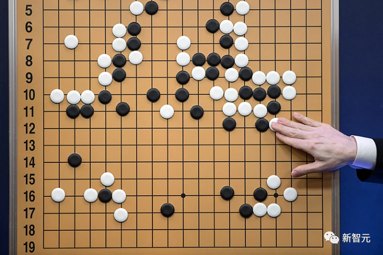 谷歌DeepMind打破十年算法封印，AlphaDev惊世登场，颠覆人类算法格局！