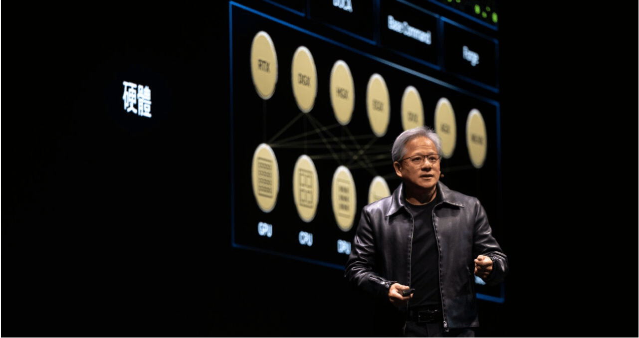 英伟达 CEO 黄仁勋:发力 AI 不代表冷落游戏玩家