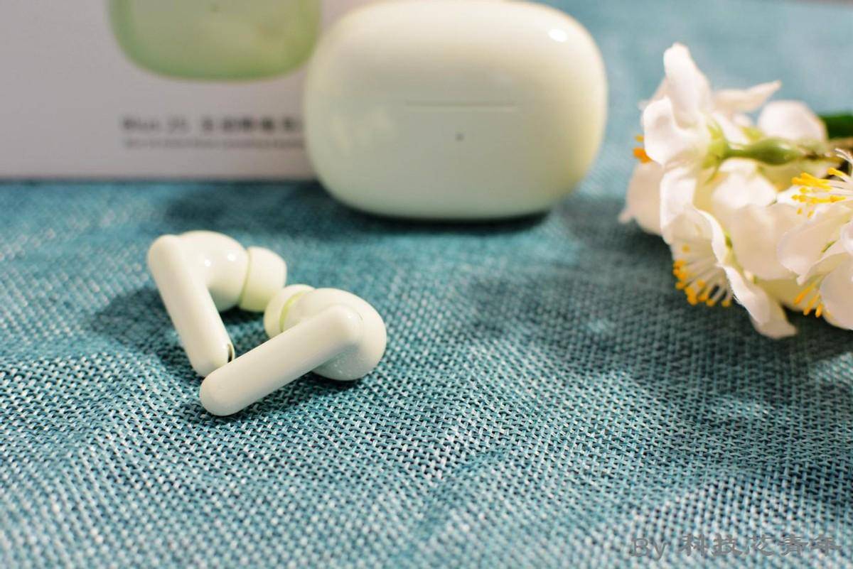 AI让聆听更惬意，lifeme魅蓝Blus2S主动降噪耳机评测