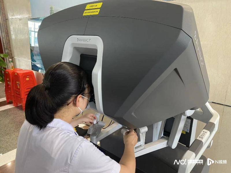 外科医生的智能助手，“机器人手术”得到补充商业医保覆盖