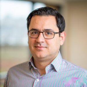 苹果机器学习关键人物 Ali Farhadi 离职,回归 AI2 担任 CEO