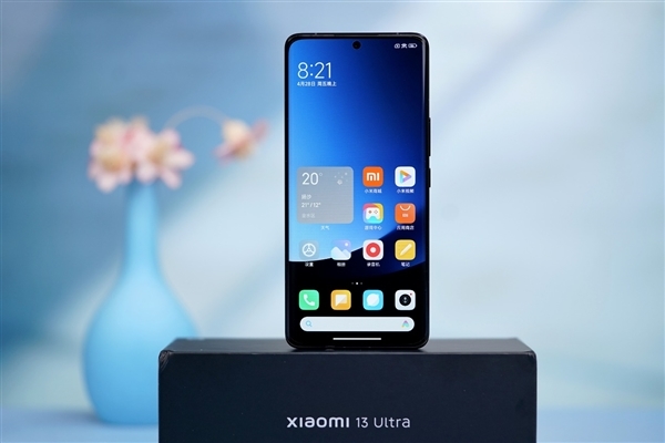 小米加码国产2K柔性屏,提升高端旗舰机型