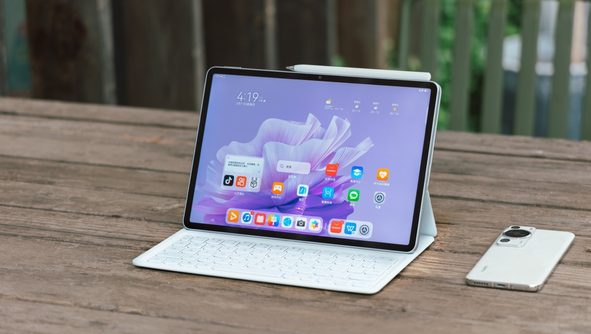 华为MatePad Air助力高效办公,融合PC应用引擎