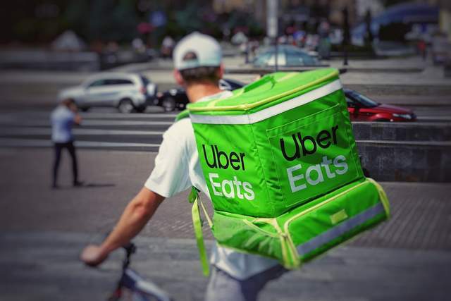 Uber部署2000机器人大军？AI送外卖的时代要来了吗？