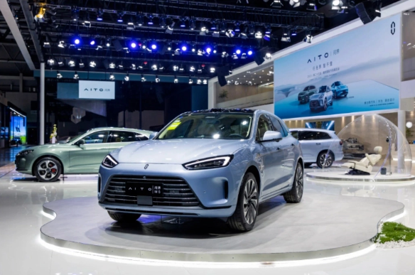 问界M5和M7车型开启限时尝鲜活动,激活全新OTA更新