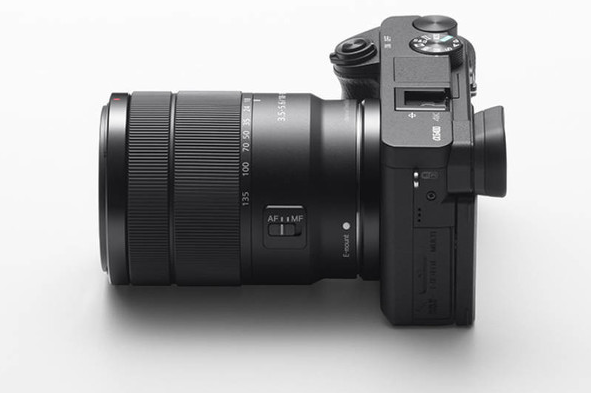 索尼α6700配置曝光:2600万像素APS-C画幅传感器、AI处理器等亮点