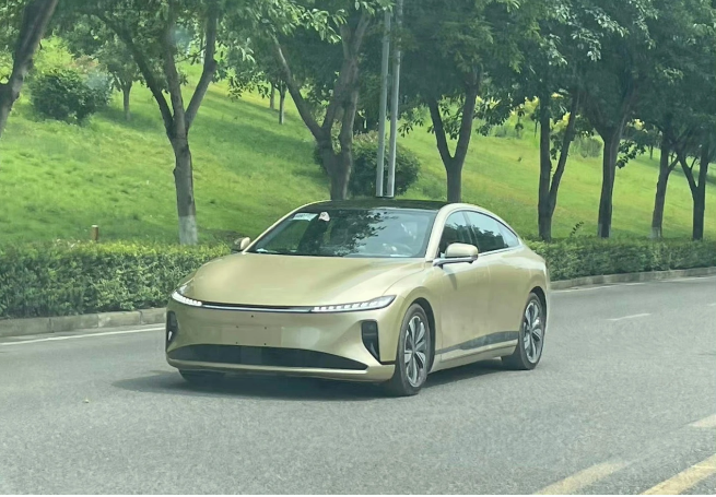A07亮相!长安启源品牌推出全新中大型新能源车型