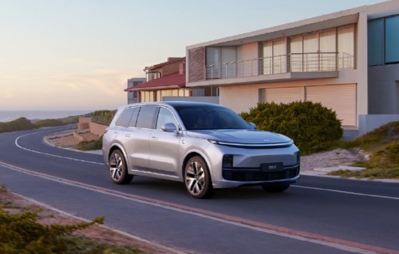 理想汽车2023年第二季度财报显著增长:营收飙升 净利润逆势上升!