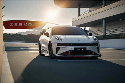 解密极限减重车型:ZEEKR 001 FR搭载碳纤维套件创造轻量化突破