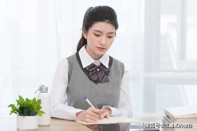 利用人工智能实现教育普惠化：让每个孩子都能受益于高质量教育资源