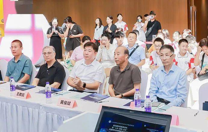 连续五届亮相世界机器人大会！这所学校的学生科技成果亮了