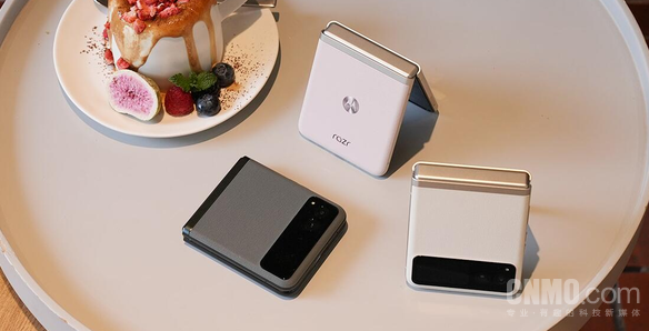 独特外屏与创意玩法:moto razr 40系列手机为七夕增添惊喜