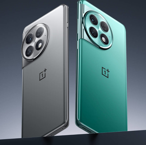 一加Ace2 Pro震撼登场:市场瞄准高性能手机新宠,3999元24GB版惊艳亮相