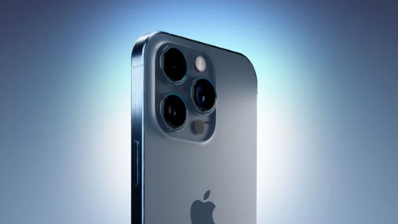 iPhone 15 Pro Max 引领创新潮流:首次搭载潜望式镜头