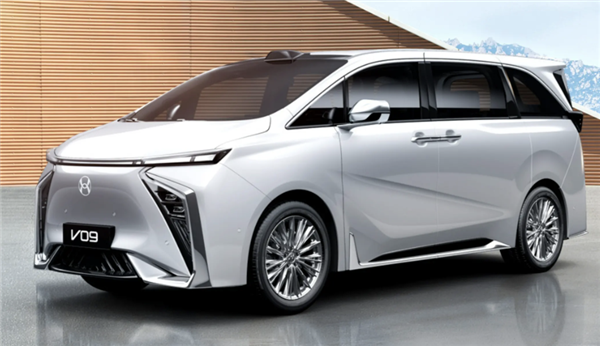 合创汽车全新MPV V09预定正式启动,可选多种配置,售价区间32-46万元