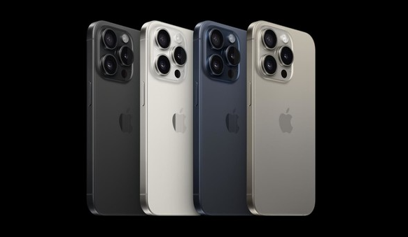科技新闻:iPhone 15 vs 华为Mate 60 - 两大巨头巅峰对决