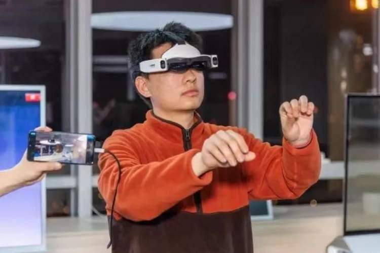 长宁这家企业推出的“AR视功能训练眼镜”,为青少年视觉健康助力