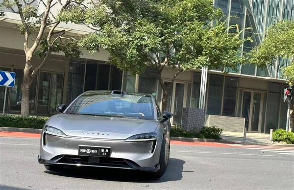华丽登场！智界S7曝光：高性能电动轿跑震撼亮相