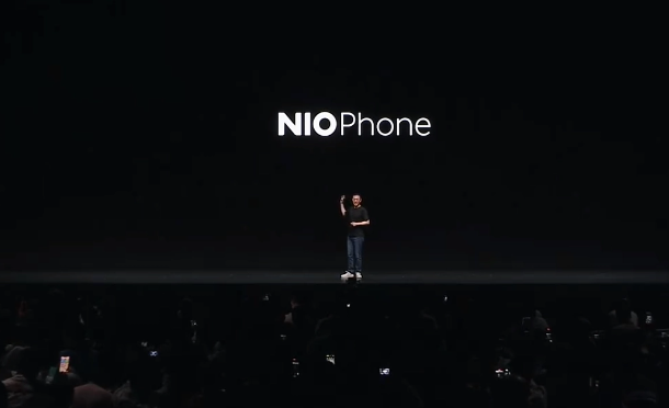 蔚来NIOPhone手机盛大亮相:搭载骁龙8 Gen 2领先版处理器