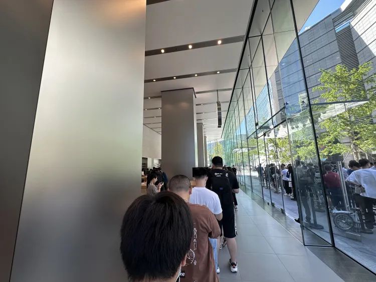 iPhone 15 发售日:标准版价格下跌,Pro 版价格波动较大