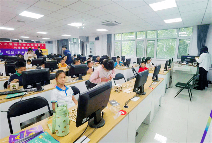 2023全国科普日：威盛展示大国重器与人工智能科学素养提升计划