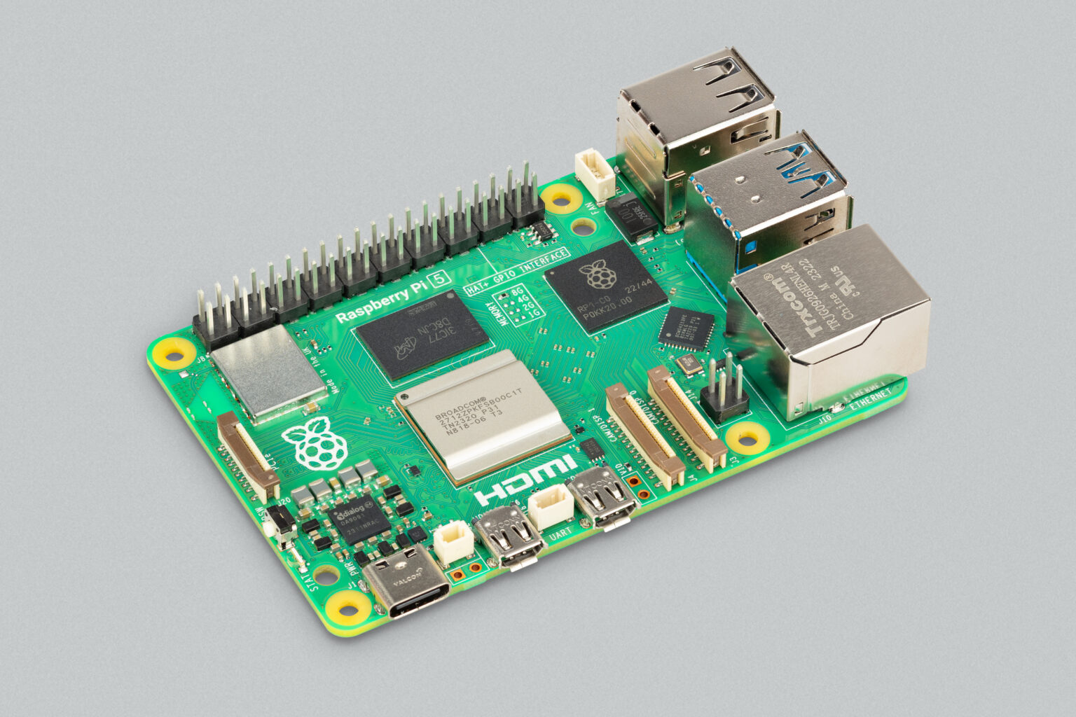 树莓派5来了:算力提升2.5倍,支持PCIe,438元起售