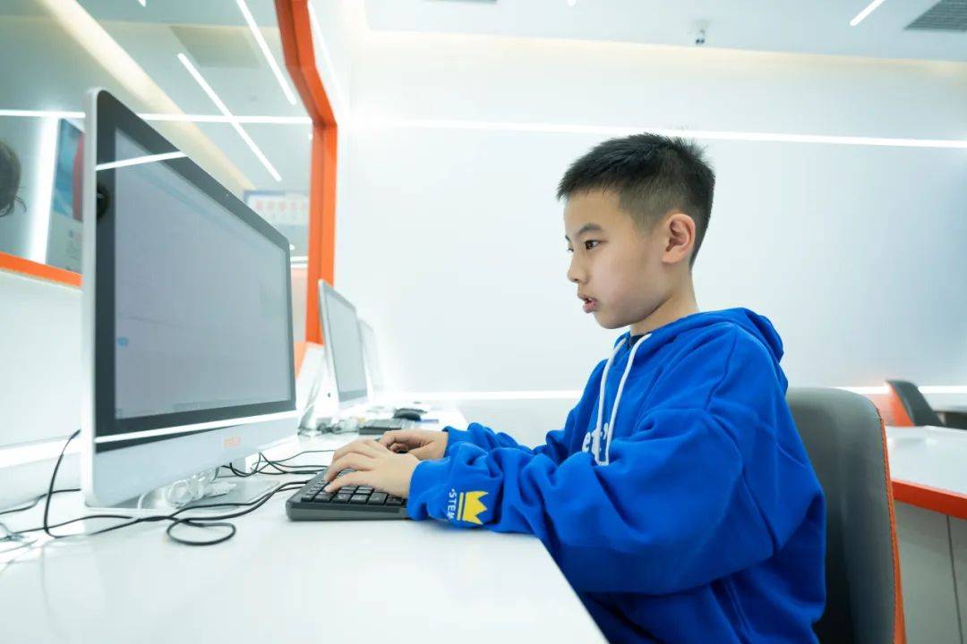 “王炸”登场！人工智能时代，这种颠覆式Python学习，家长一定要知道！