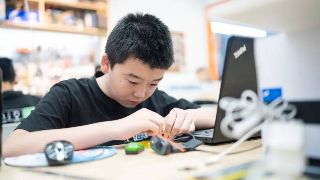 “王炸”登场！人工智能时代，这种颠覆式Python学习，家长一定要知道！