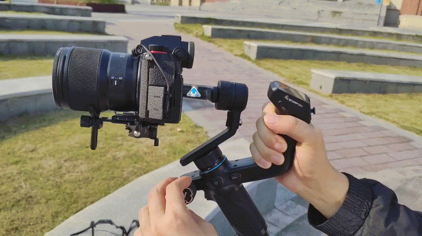 AI赋能，轻便全能王再次升级，飞宇SCORP MINI 2稳定器