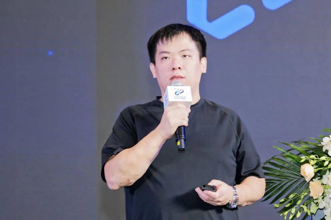 上海VR/AR产业博览会举行 梁志辉:360大模型产品重塑人机交互体验