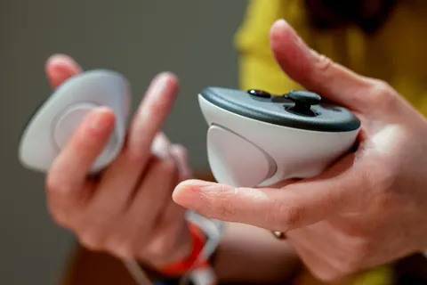 Quest 3 VR 头显手柄追踪问题引发用户不满,Meta 称正在调查