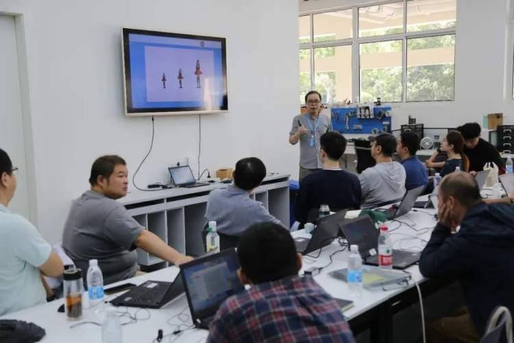普陀区科技辅导员们在3D打印、机器人、无人机等领域取得了哪些成果?
