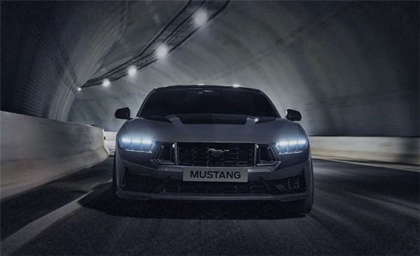 福特推出全新Mustang Dark Horse:燃油发动机时代的精彩回归