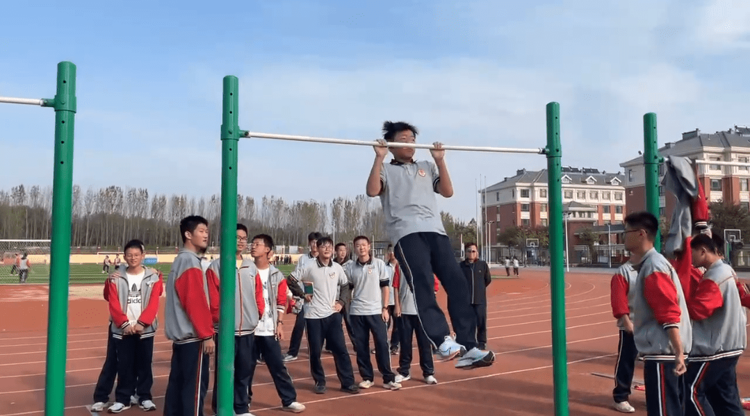 厉害了！莱西这个学校的体育课有了“AI”老师