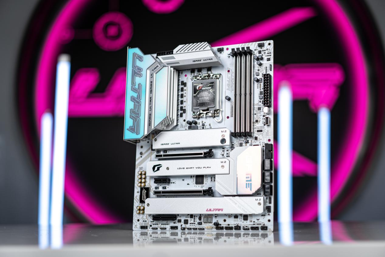七彩虹 iGame Ultra 潮物系列新品双 11 开售,采用波谱冲击波元素设计