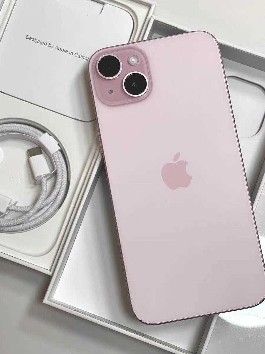 苹果iPhone15充电接口是否与安卓手机兼容？能否使用安卓充电器？