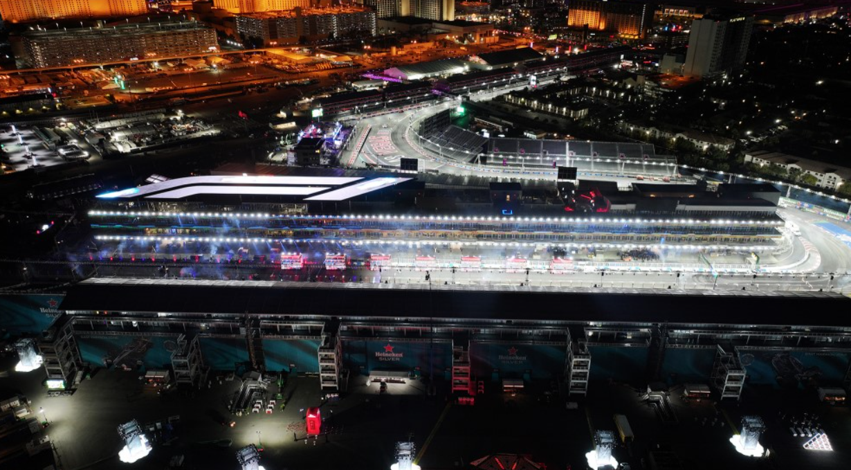三星推出全球首个 481 英尺屋顶 LED 显示屏,用于 F1 赛车