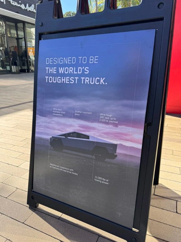 特斯拉首款Cybertruck亮相:最新载重与牵引数据曝光!