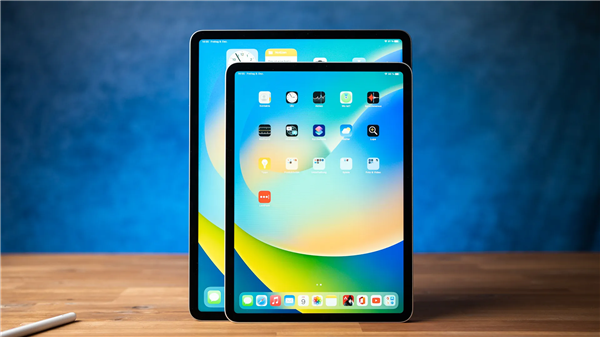 爆料曝光!苹果新巨屏iPad Pro 14.1英寸设计与iPhone 15 Pro一脉相承
