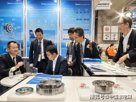 2023年东京国际机器人展览会上,美的工业技术展示高性能谐波减速机