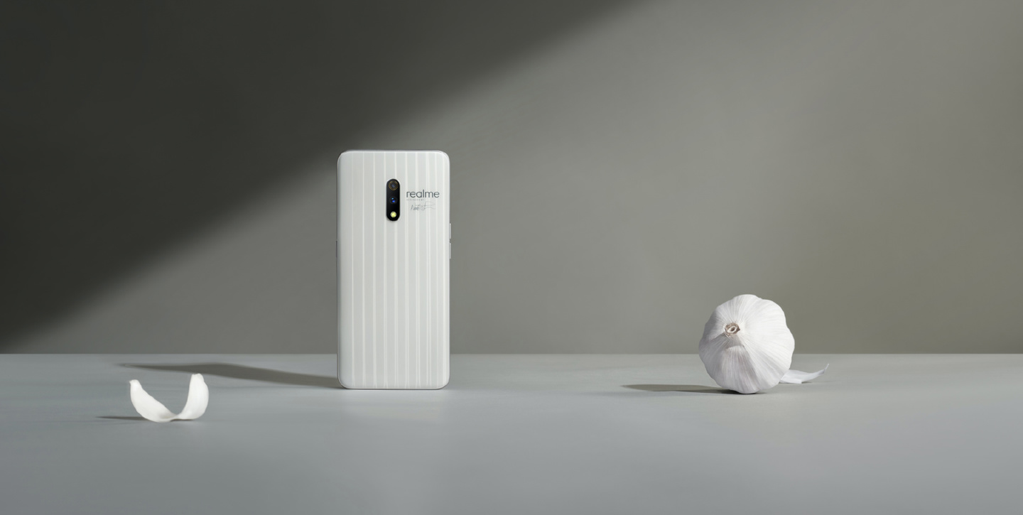 realme 再迎“大师”合作,导演陆川成为首位真我影像大师